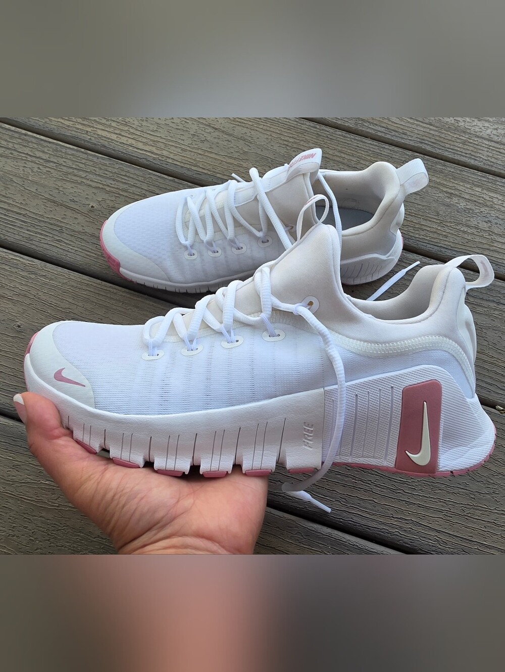 Nike Metcon 6 Women’s White and Light Pink Athletic Training Sneakers